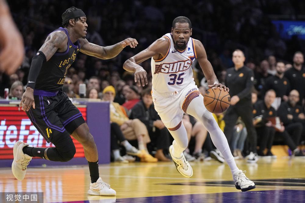 球的年轻人 球的年轻人