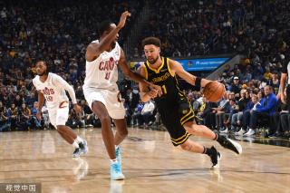 更衣室的化 更衣室的化