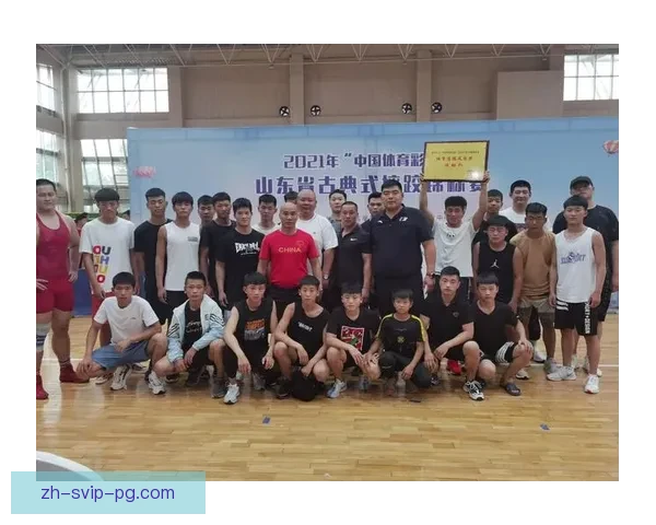 摔跤冠军诞生！历经激烈角逐，谁能笑傲擂台？