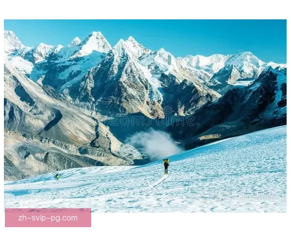 登山挑战:征服高峰,无畏风雪 登山挑战:征服高峰,无畏风雪